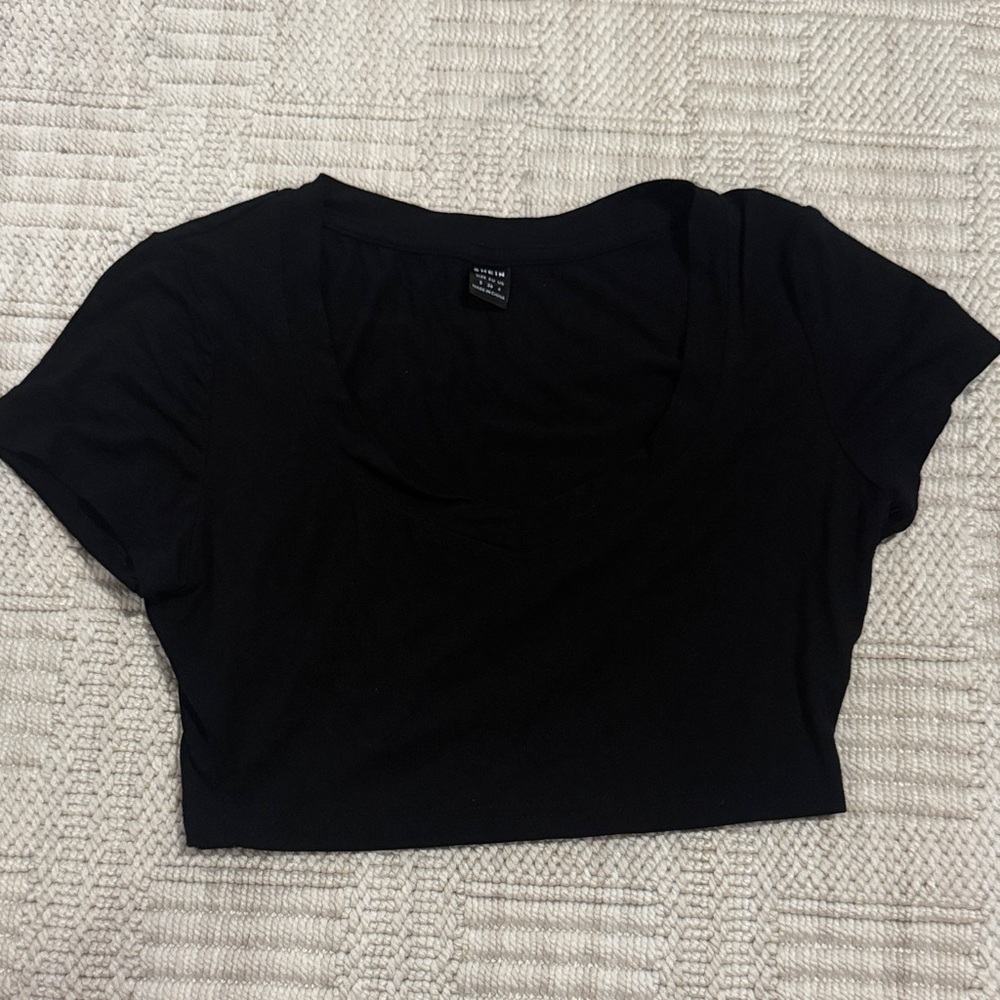 Black Scoop Neck Crop Top - Women